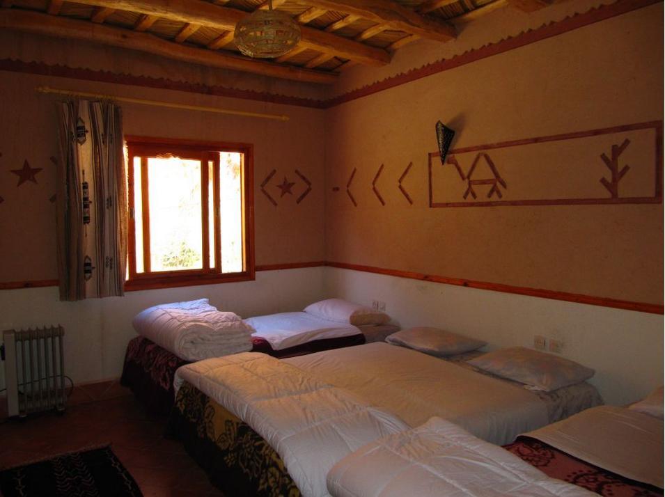 Auberge Des Peupliers Cafe Restaurant Akhendachou n'Ait Ouffi الغرفة الصورة